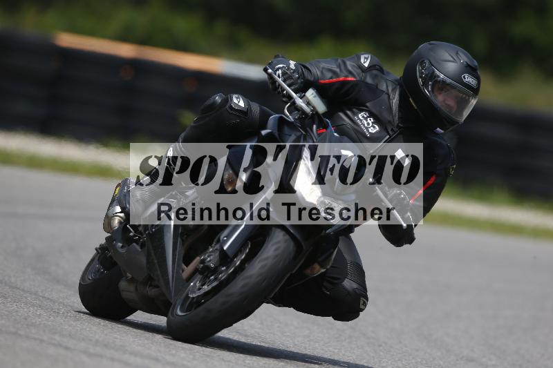 /Archiv-2024/29 12.06.2024 MOTO.CH Track Day ADR/Gruppe blau/1